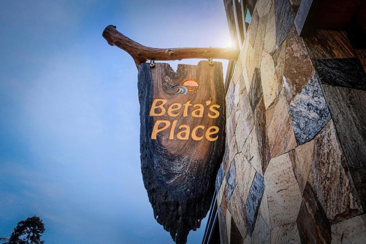 Beta'S Place Dikwella Luaran gambar