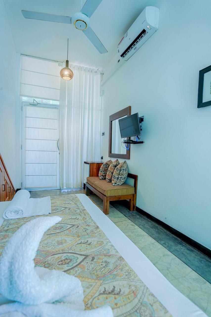 Beta'S Place Dikwella Luaran gambar