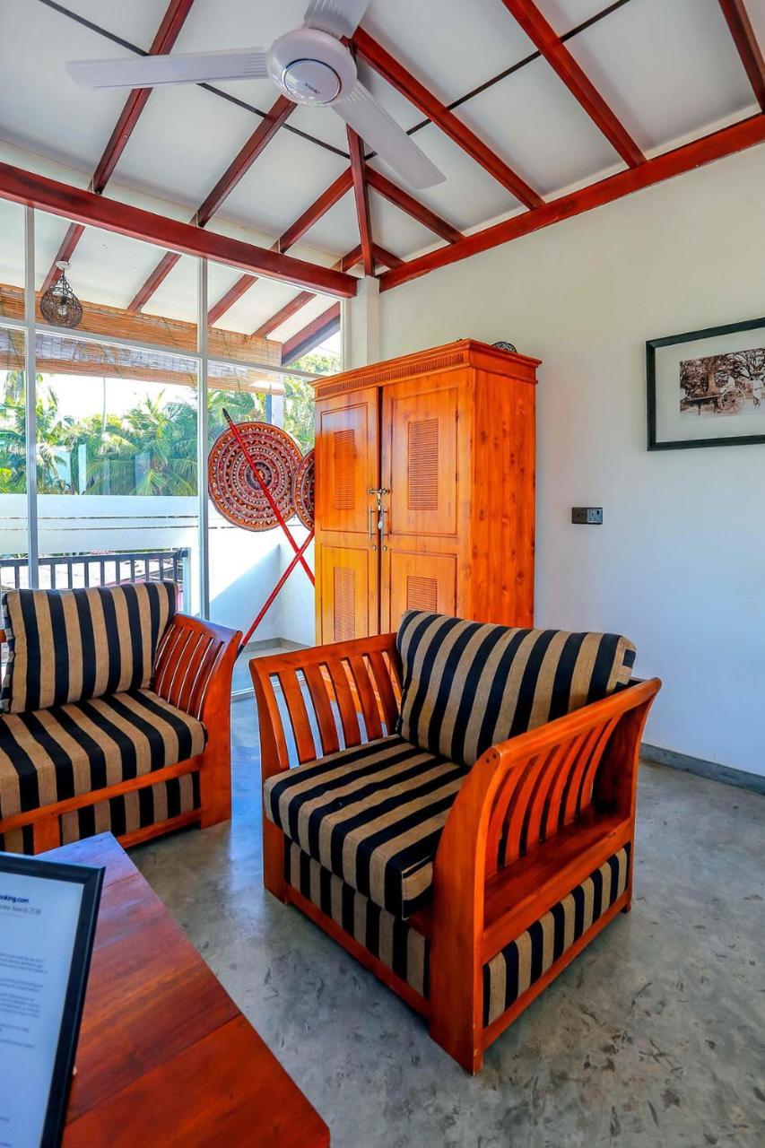 Beta'S Place Dikwella Luaran gambar